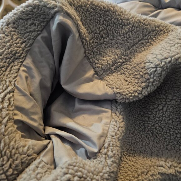 J.Crew Women’s Gray Puffer Jacket Hooded Med Quiet Luxury Streetwear Après-Ski - Picture 10 of 16